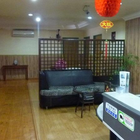 7 Hung Hung Inn Kota Kinabalu Exterior foto
